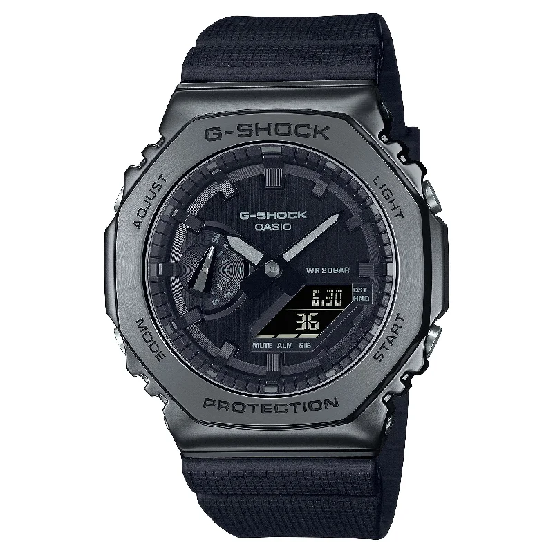 watches for men with sleek, durable rubber bands and unique faces -GM2100BB-1A